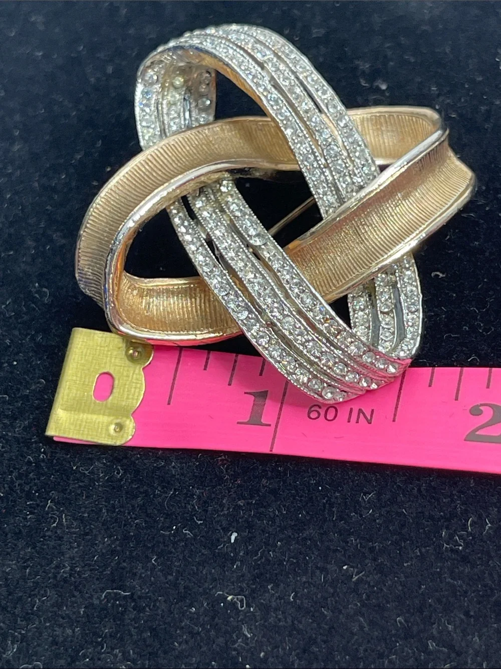 Hattie Carnegie refined knot
